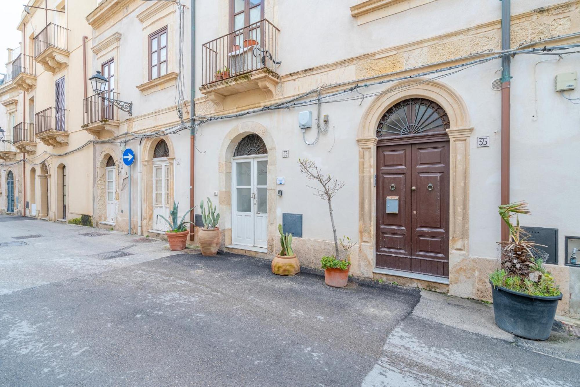シラクーサLa Casa Di Eva In Via Nizzaアパートメント エクステリア 写真